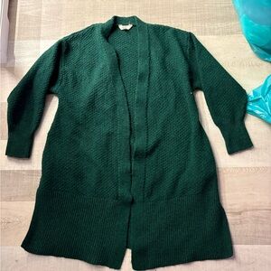 Elegant Green Women's Sweater